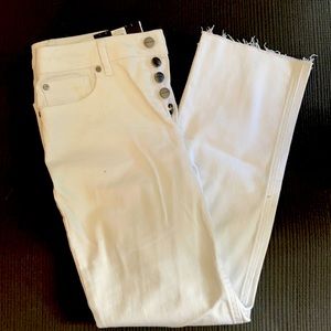 *NWT* Kenneth Cole White Wash High Rise Jean